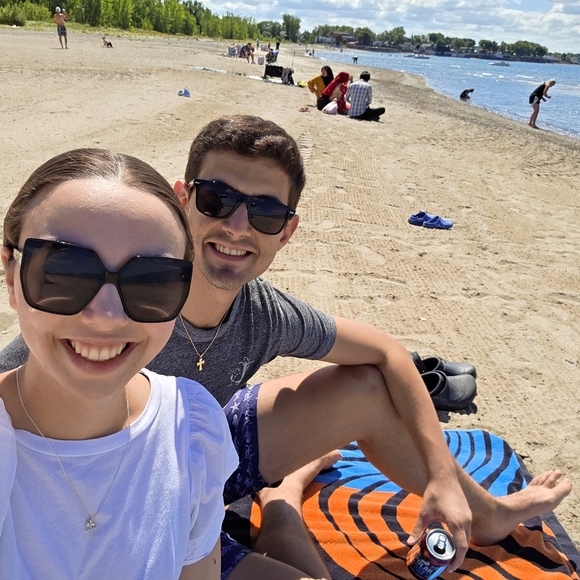 Meet your Posher, Katelyn - Picture 1 of 1